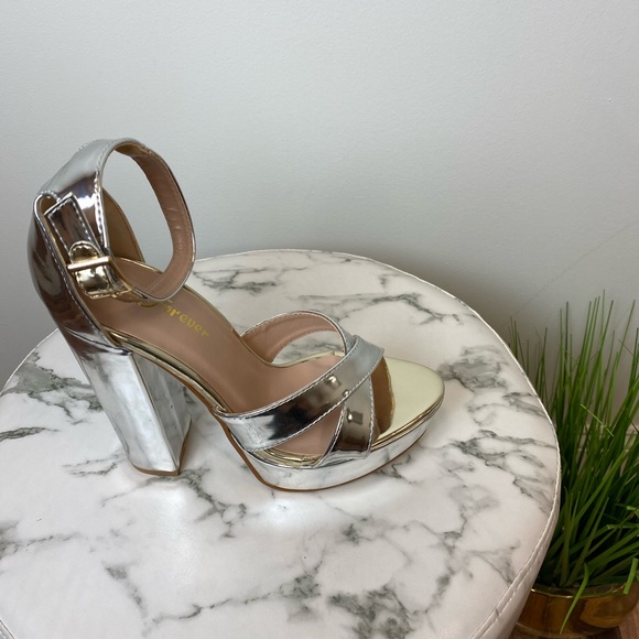 ‼️ Silver Platform High Heel Ankle Strap Open Toe - Picture 6 of 8
